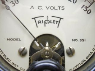 Vintage 1940 ' s Triplet A.  C.  Volt Gauge 0 - 150v Model 331 Voltmeter 2