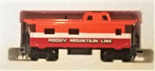 Vintage Ho Scale Tyco Rocky Mountain Line Caboose Car Model Train Vtg