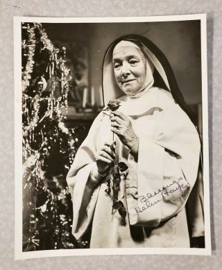 Helen Hayes Lovely Rare Signed Autographed Vintage 8x10 Photo