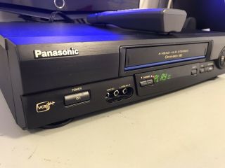 Panasonic (pv - V4611) 4head Hifi Ominvison Vcr/vhs Player W/remote.