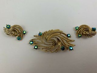 Lisner Vintage Rhinestone Aurora Borealis And Gold Brooch And Clip Earring Set