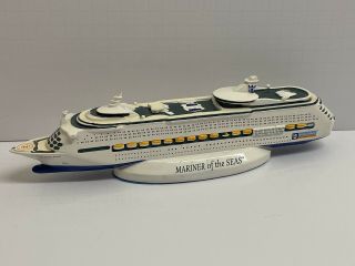 Royal Caribbean Mariner Of The Seas Cruise Line Ship Model - Small Piece Broken