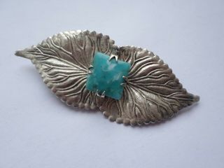 Vintage Sterling Silver Leaf Shaped Brooch Set With Blue Glass