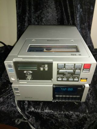 Sony Betamax Sl - 2000 Portable Videocassette Recorder & Tuner