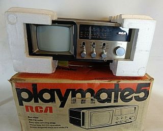 Vintage 1981 Rca Playmate 5 " B&w Tv & Am/fm Radio Combo,  Nos,  Afr - 055b