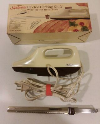 Vintage Sunbeam Electric Carving Knife With Tip That Trims Blade Model 06086