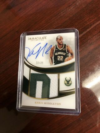 2018 - 19 Immaculate Khris Middleton Premium Patch Auto 22/25 (his Jersey)