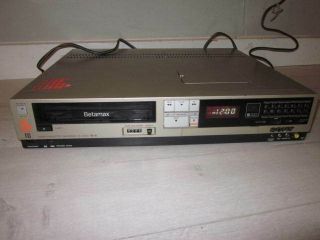 Sony SL - 2400C Betamax VCR Video Cassette Recorder 2