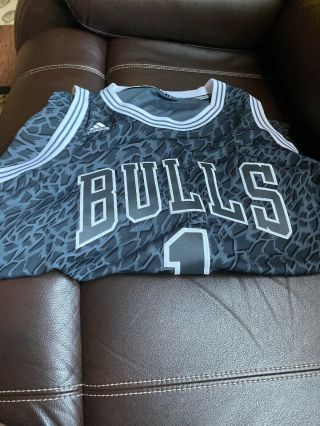 Chicago Bulls 1 Derrick Rose Adidas Nba Jersey Limited Edition Sz Large (mens)