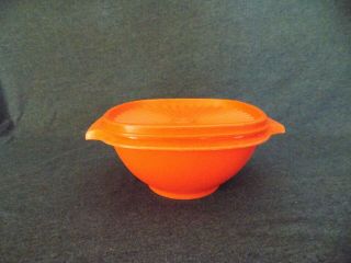 Vintage Tupperware 840 Servalier Bowl Container Harvest Orange With 841 Seal