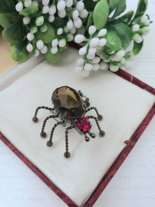 Vintage Old Jewellery - Wired Spider Brooch Pin With Topaz & Ruby Glass Stones.