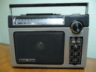 Vintage General Electric Ge Portable Radio Afc 7 - 2880b Am Fm Long Range