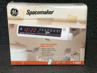 Ge Spacemaker 7 - 4212 Am Fm Radio W/ Clock Home Undercabinet Kitchen Box