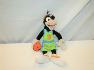 Vtg 90s Disney’s Goofy Plush Stuffed Character Dog " Star Bean " With Basketball