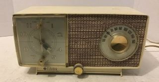 Vintage Ge General Electric Clock Radio Retro Tube Push Button C - 436e