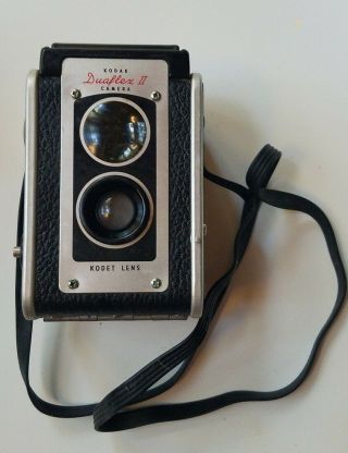Vintage Kodak Duaflex Ii Box Camera With Kodet Lens And Strap