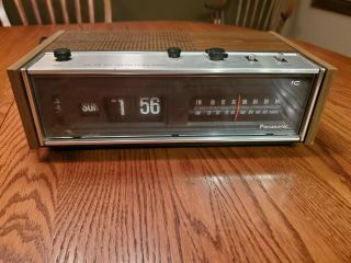 Panasonic Flip Clock Radio Am Fm Model Rc - 7053