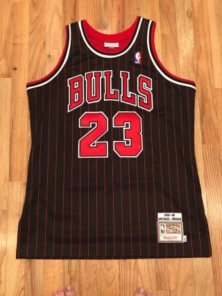 100 Authentic Michael Jordan Mitchell & Ness Pinstripe 95 96 Bulls Jersey 44 L