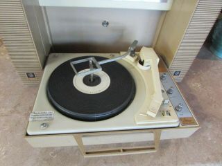 Vintage 1960s GE General Electric Wildcat Portable Record Player Turntable 2