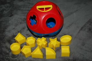 Vintage Complete Tuppertoys Shape - O - Ball With 10 Shapes -