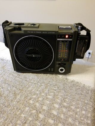 General Electric 3 - 5507b Ge Loudmouth 8 Track Tape Player Am/fm Radio