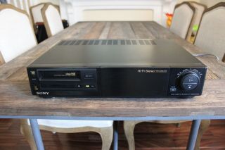 Sony Ev - S2000 Video Cassette Recorder - Hi8 - Video Hi8