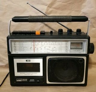 Montgomery Ward Airline Multiband Shortwave Cb Ham Air Am Fm Radio Gen 3980a