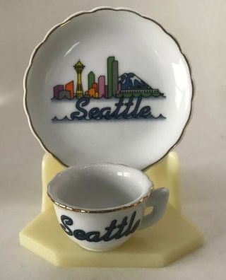 Souvenir Mini Cup & Sauce Seattle (no Display Stand) Made In China