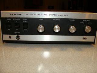 Vintage Realistic Sa - 101 Solid State Stereo Amplifier Model 31 - 1983