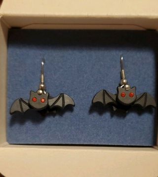 Vintage AVON Bat Dangle Earrings Halloween 2000 2