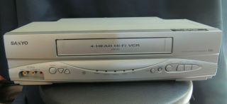 Sanyo Vwm - 950 4 - Head Hi Fi Vhs Vcr Recorder Player With Av Cables
