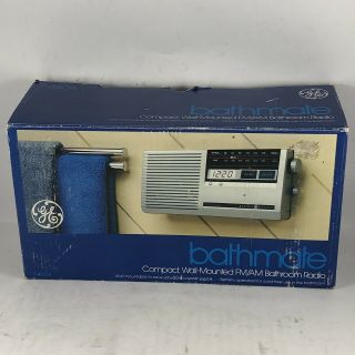 Ge Bathmate 7 - 4204a General Electric Am Fm Clock Radio Collectible Vintage