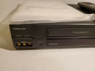 Toshiba M - 662 VCR 4 Head HiFi VHS Player Recorder With Remote And 2