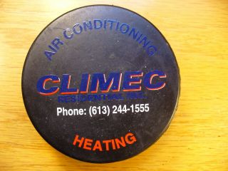 OHL Ottawa 67 ' s Climec Ad Reverse Official Viceroy Hockey Puck Collect Pucks 2