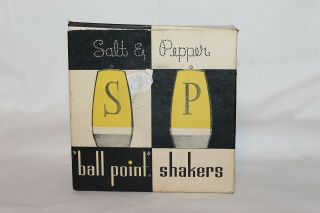 VINTAGE RARE COLOR RETRO BALL POINT SALT AND PEPPER SHAKERS SET 2