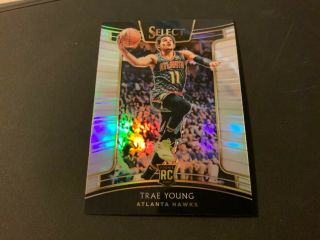2018 - 19 Select Basketball Trae Young Silver Prizm Rc Hawks 45