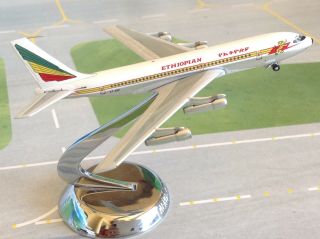 Aeroclassics Ethiopian Airlines Boeing 720 ET - ABP 1/400 scale airplane model 2