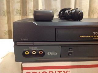TOSHIBA VCR VHS 4 Head Hi - Fi Stereo Video Cassette Recorder W - 522C W/Remote 2