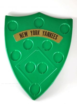 1962 Salada Coin Baseball York Yankees Shield