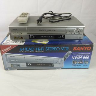 Sanyo Vhs Vcr Player Vwm - 900 W/ Remote Control