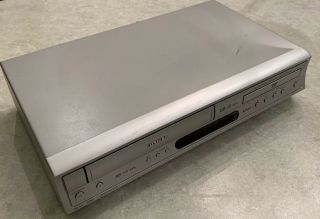 Toshiba Vcr And Dvd Player Combo Silver Vcr Player Dvd Tray Doesn’t Open