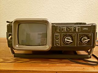 Vintage Sears Go Anywhere Solid State Tv Radio Uhf Vhf Am Fm Made In Japan