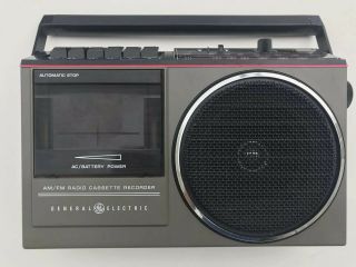 General Electric Ge Model 3 - 5233b Am/fm Stereo Radio/ Cassette Tape Recorder
