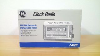Vintage Ge General Electric Model 7 - 4601 Am/fm Digital Clock Radio