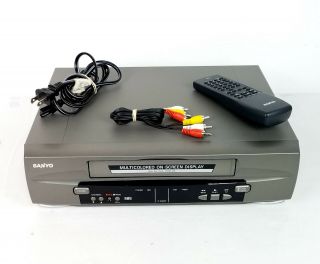 Sanyo Vcr Vhs Video Cassette Player Recorder 4 Head W/ Remote Control Vwm - 275
