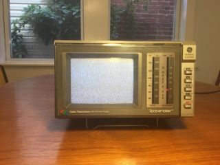 Ge General Electric Spacemaker Color Portable Tv Television Am/fm Radio