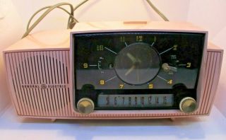 Vintage Ge General Electric Pink Alarm Clock Tube Radio Model C - 416 C