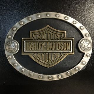 Harley - Davidson®️ Men’s Belt Buckle - Bar And Shield W/leather Background