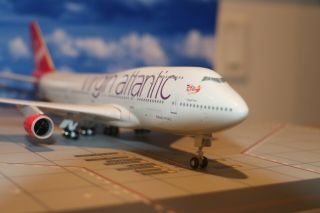 1:200 Virgin Atlantic B 747 - Skymark