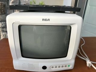RCA Portable TV with Remote and Mount,  Model EO9310WH 3
